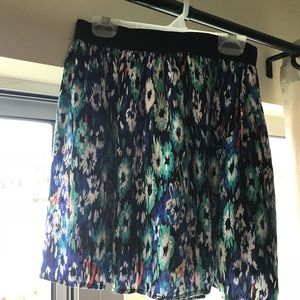 Skirt with one pocket